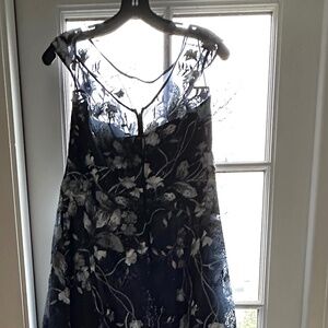 Gown sleeveless flowing